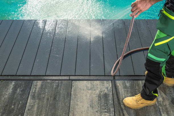 Best Roof Pressure Washing  in Roberts, WI