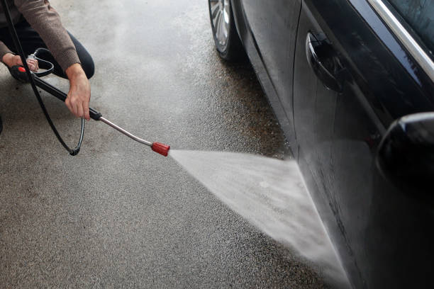 Best Pressure Washing Siding  in Roberts, WI